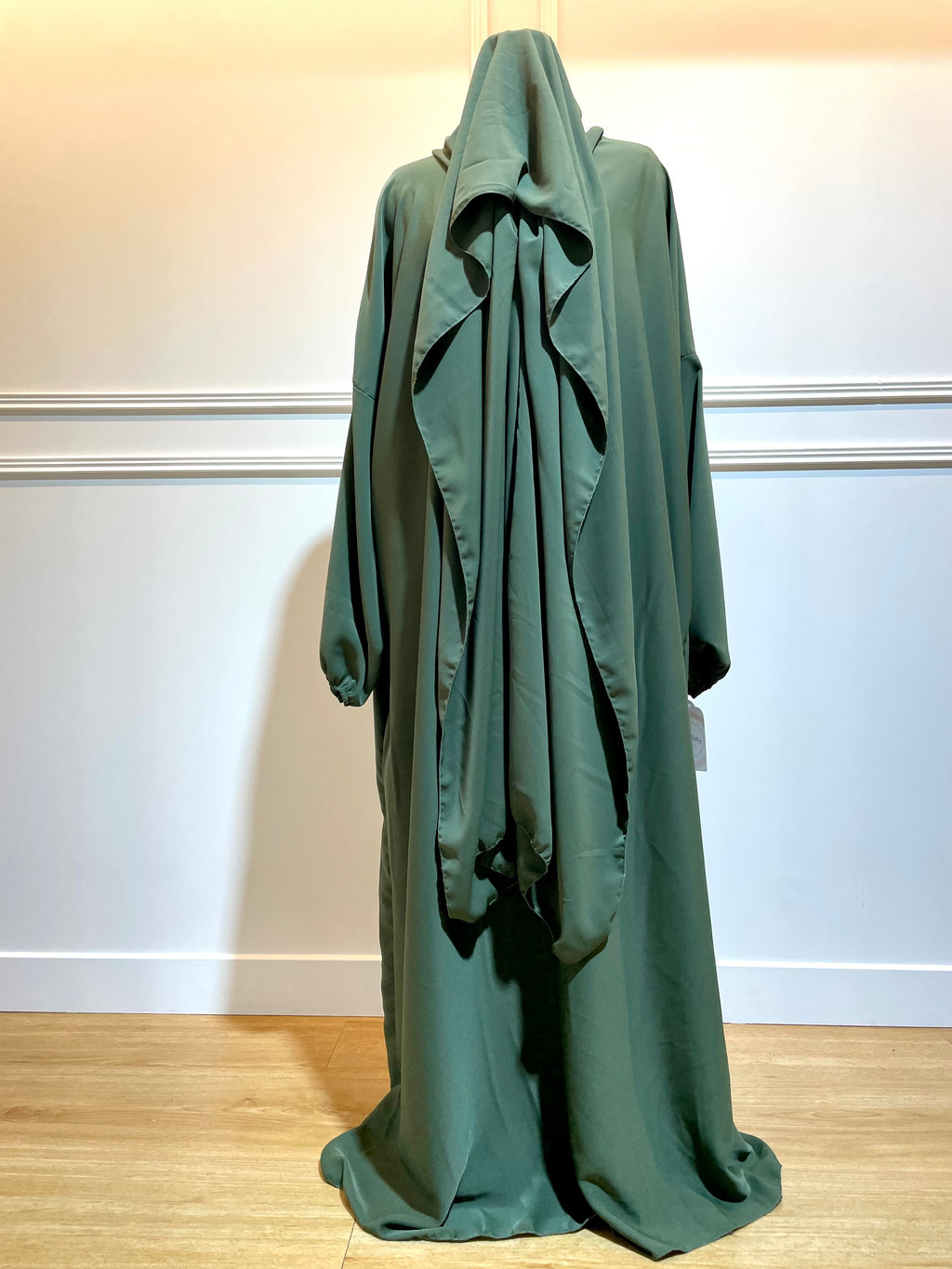 Abaya avec hijab intégré