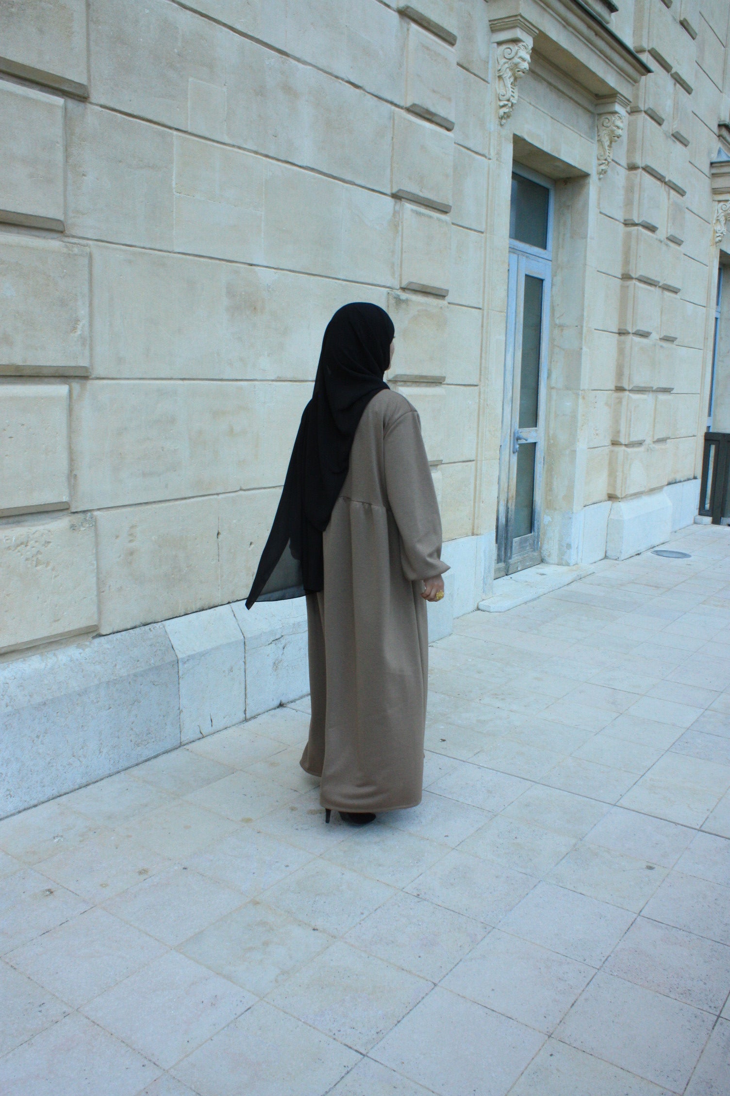 Abaya Winter taupe