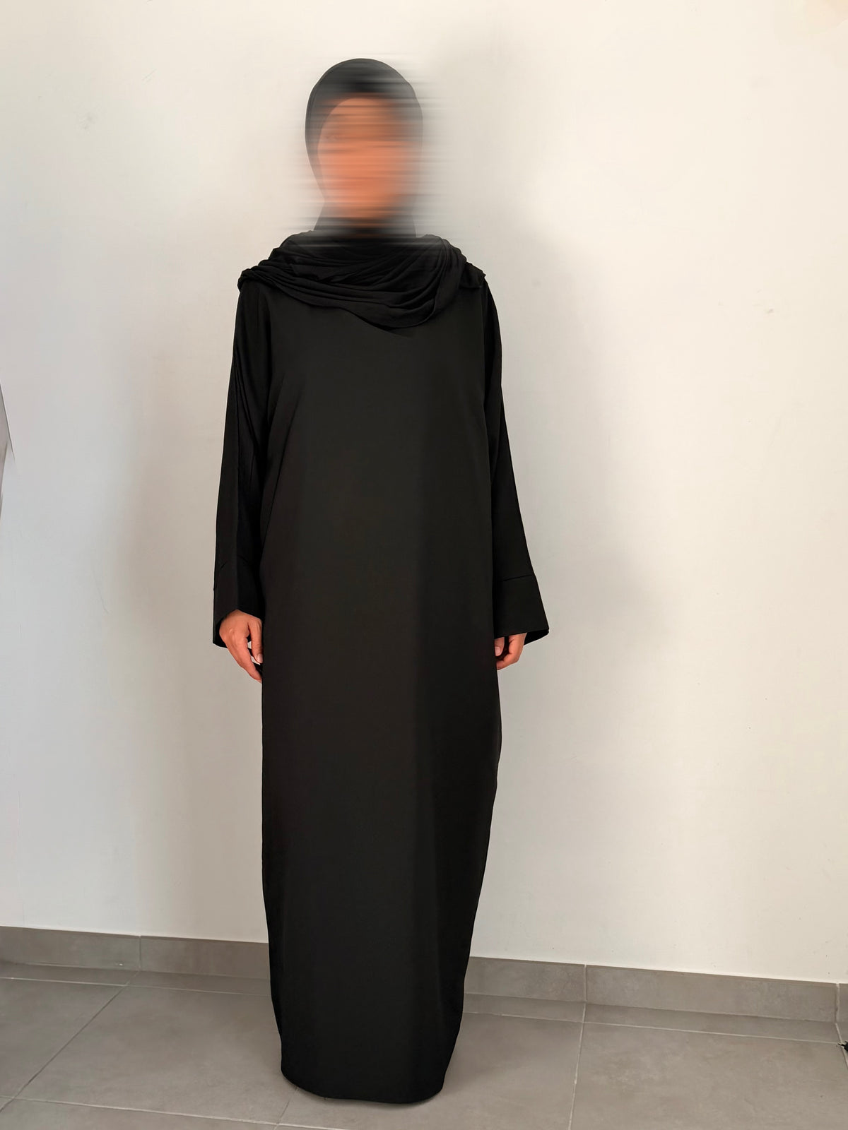 Abaya saoudienne noir de face