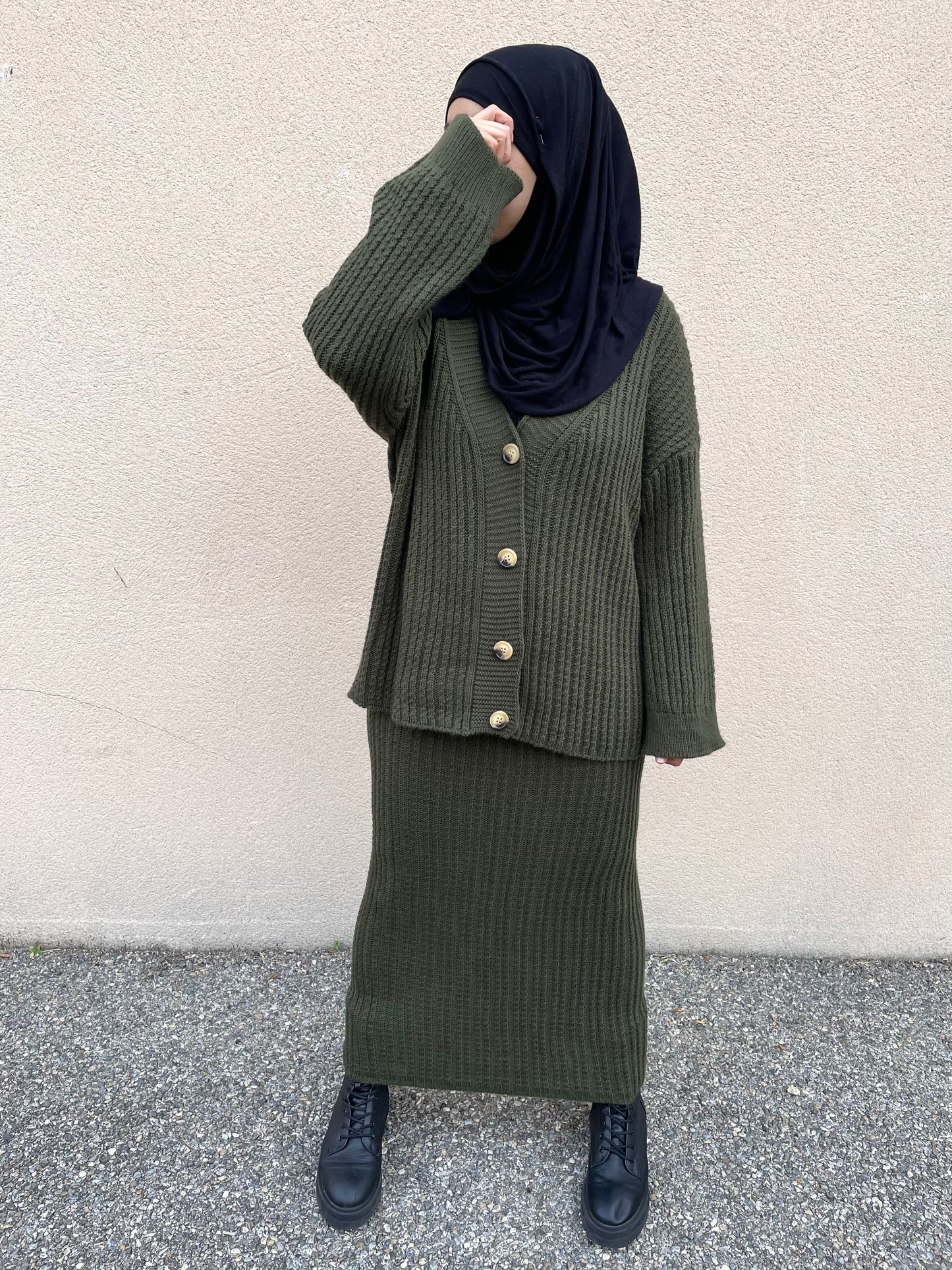 Khaki vest and skirt set