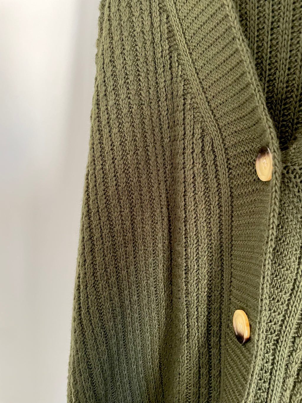 Ensemble gilet et jupe kaki