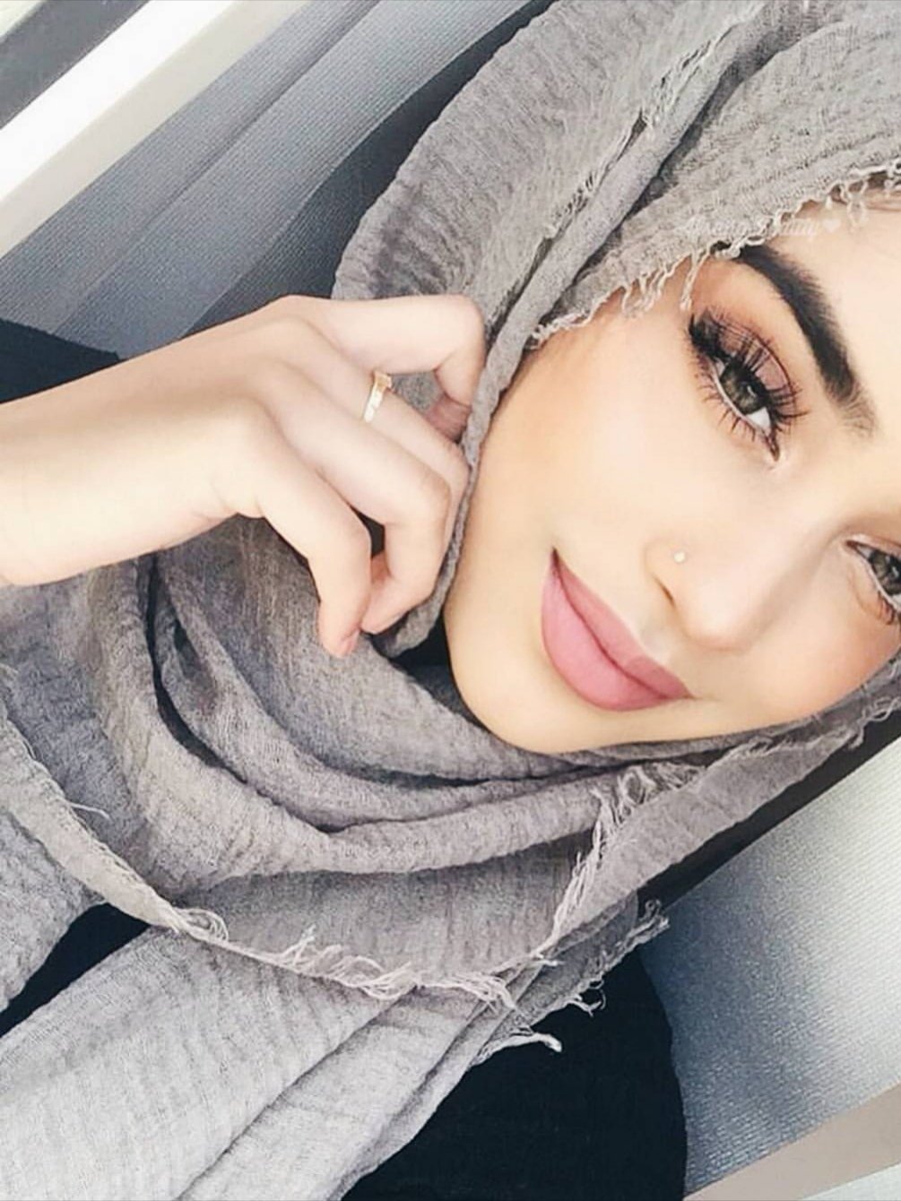 Crinkled effect hijab 