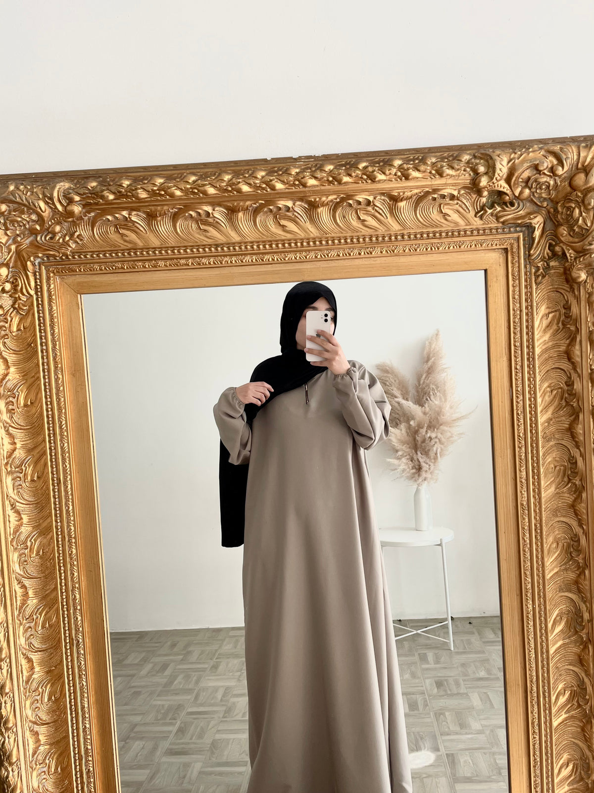 Taupe El Haya Abaya