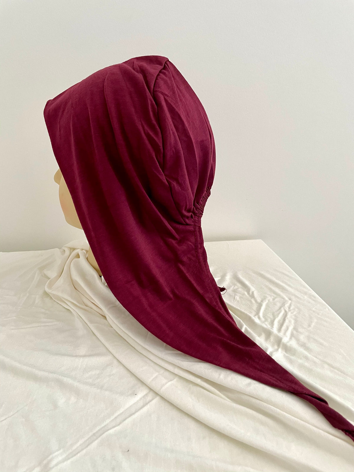 Hat to tie
