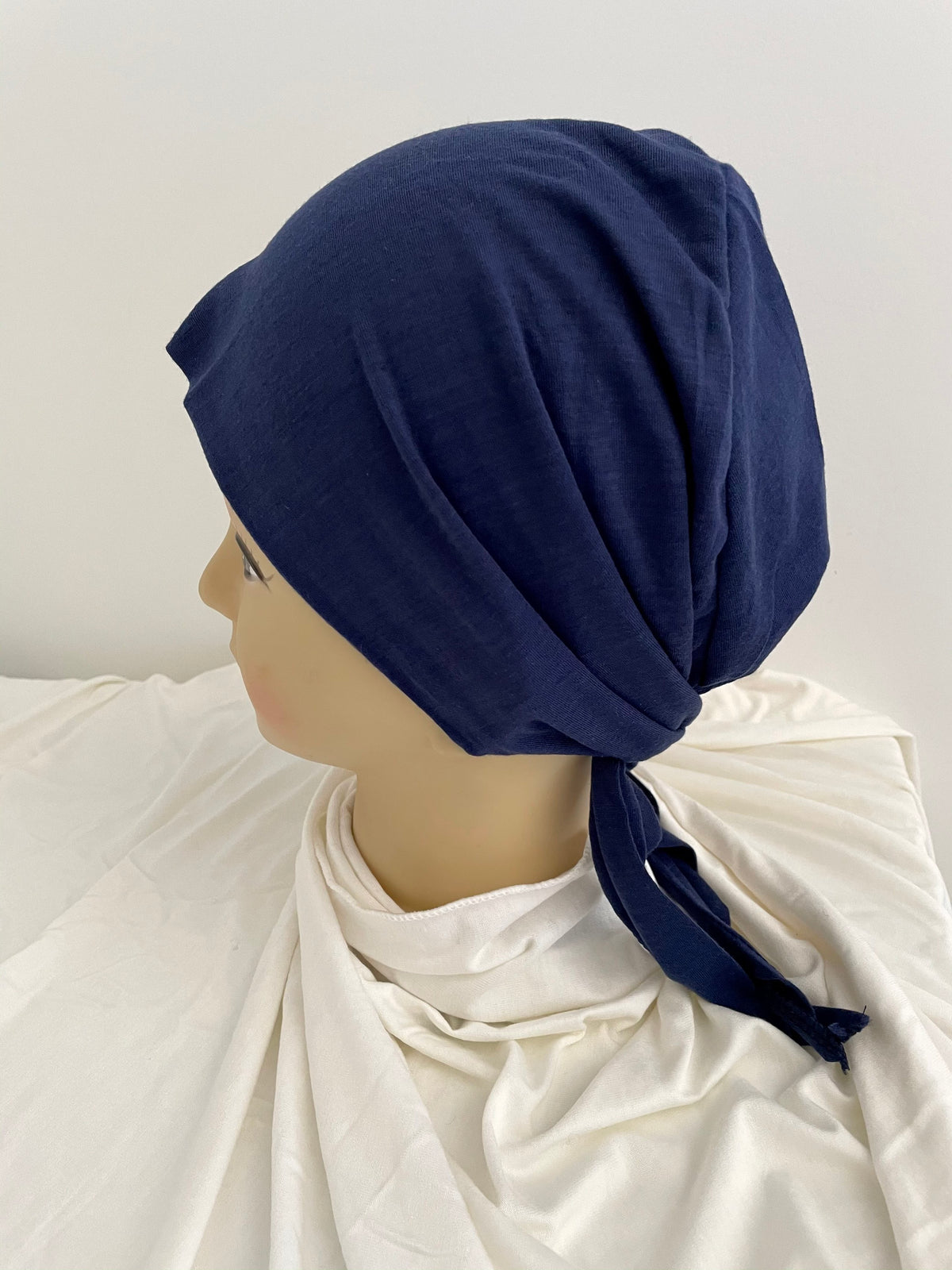 Hat to tie